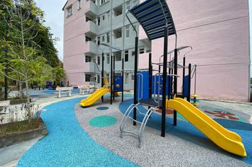 Pangsapuri Cempaka @ Taman Salak Maju