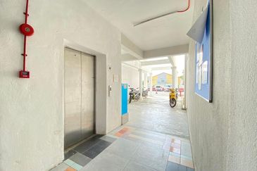 Pangsapuri Cempaka @ Taman Salak Maju