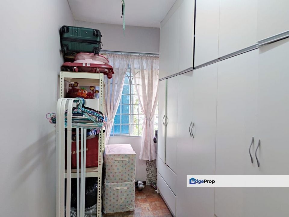 Pangsapuri Suria Taman Kinrara Puchong Low Level,Ada Geran,Kitchen Cab, Selangor, Bandar Kinrara Puchong