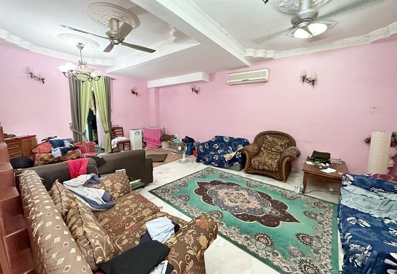 Taman Saujana Puchong