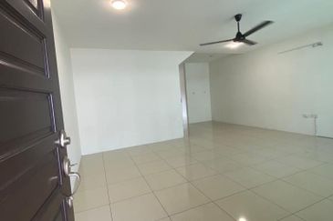 Jalan Putra Bahagia 8/2G 