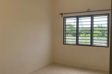 Jalan Putra Bahagia 8/2G 