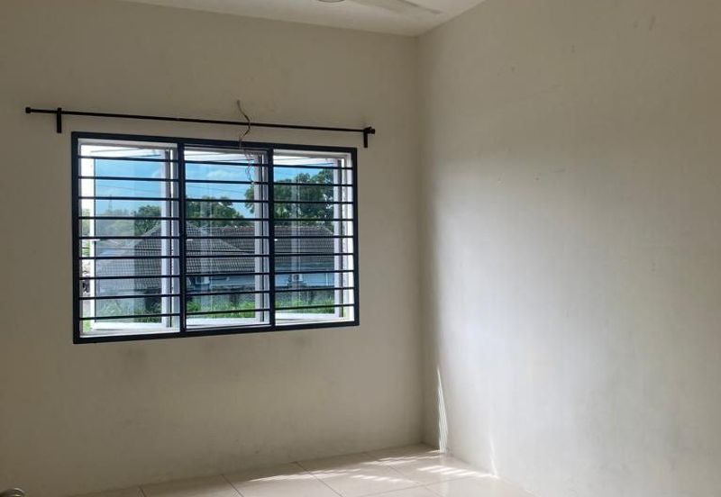 Jalan Putra Bahagia 8/2G 