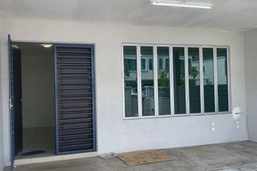 Jalan Putra Bahagia 8/2G 