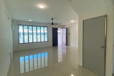 Jalan Putra Bahagia 8/2G 