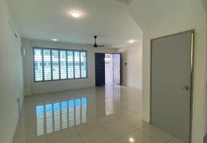 Jalan Putra Bahagia 8/2G 