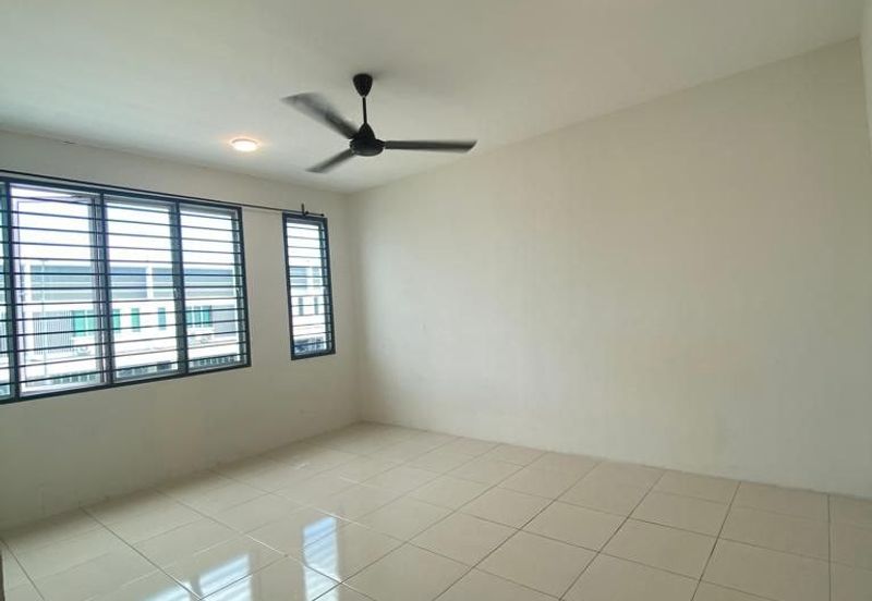 Jalan Putra Bahagia 8/2G 