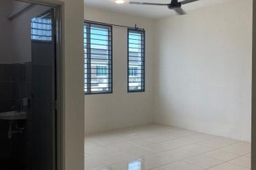 Jalan Putra Bahagia 8/2G 