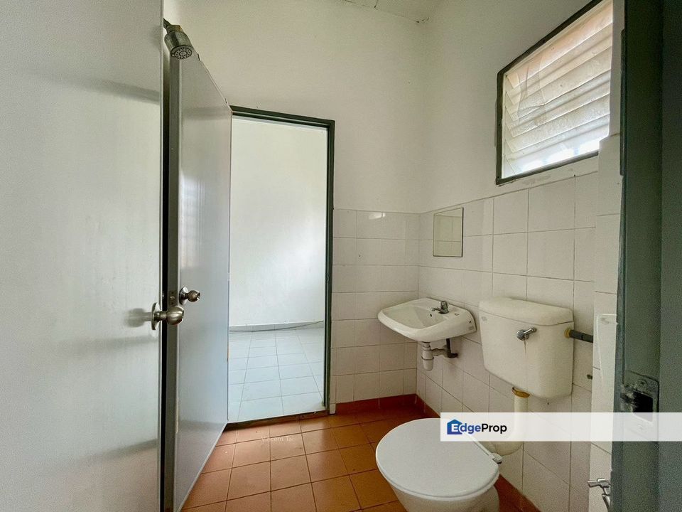 2sty Puncak Jalil Seri Kembangan Non Bumi Geran Individu Near Pavilion, Selangor, Seri Kembangan