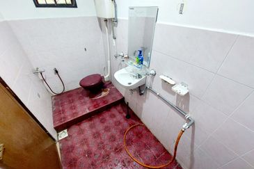 Taman Pinggiran Putra