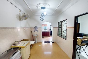 Taman Pinggiran Putra