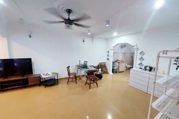 Taman Pinggiran Putra