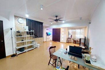 Taman Pinggiran Putra