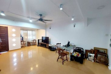 Taman Pinggiran Putra