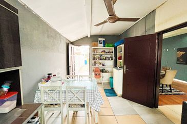 Taman Pinggiran Putra