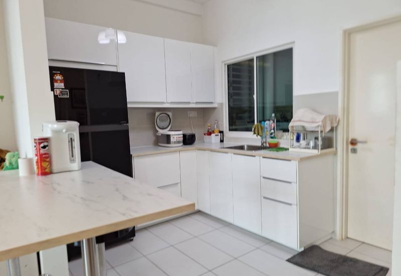 La Thea Residences @ 16 Sierra