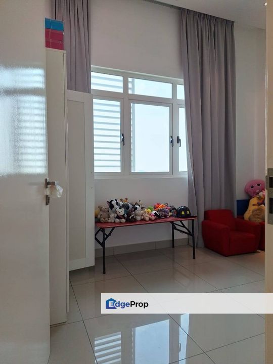 La Thea Residences 16 Sierra Puchong Non Bumi, Nice Unit, Kitchen Cab, Selangor, Puchong South