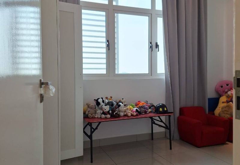 La Thea Residences @ 16 Sierra