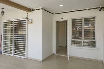 Persiaran Puncak Jalil 