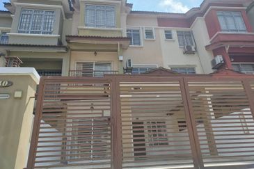 Persiaran Puncak Jalil 