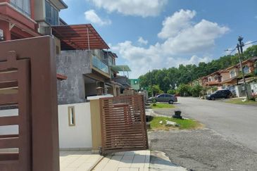 Persiaran Puncak Jalil 