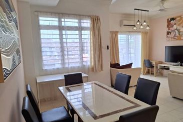 Persiaran Puncak Jalil 