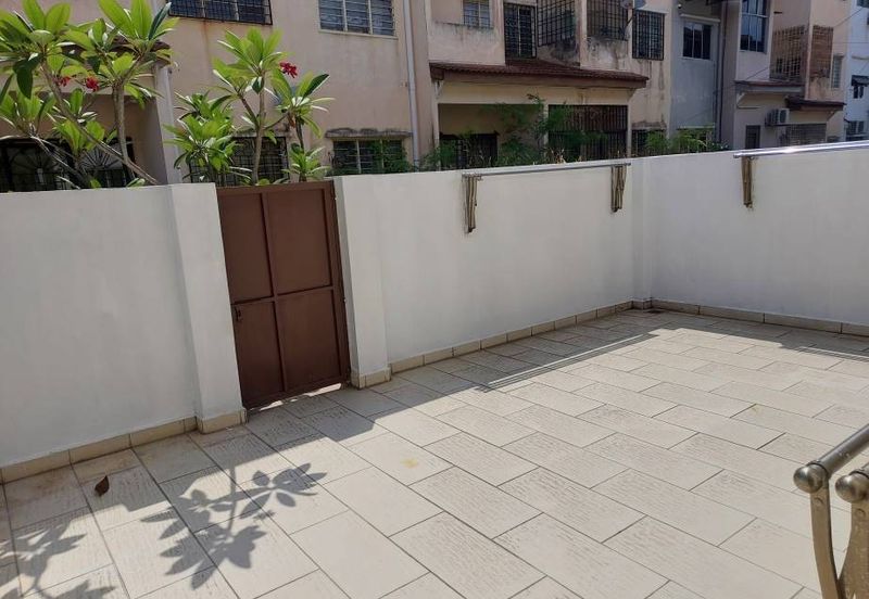 Persiaran Puncak Jalil 