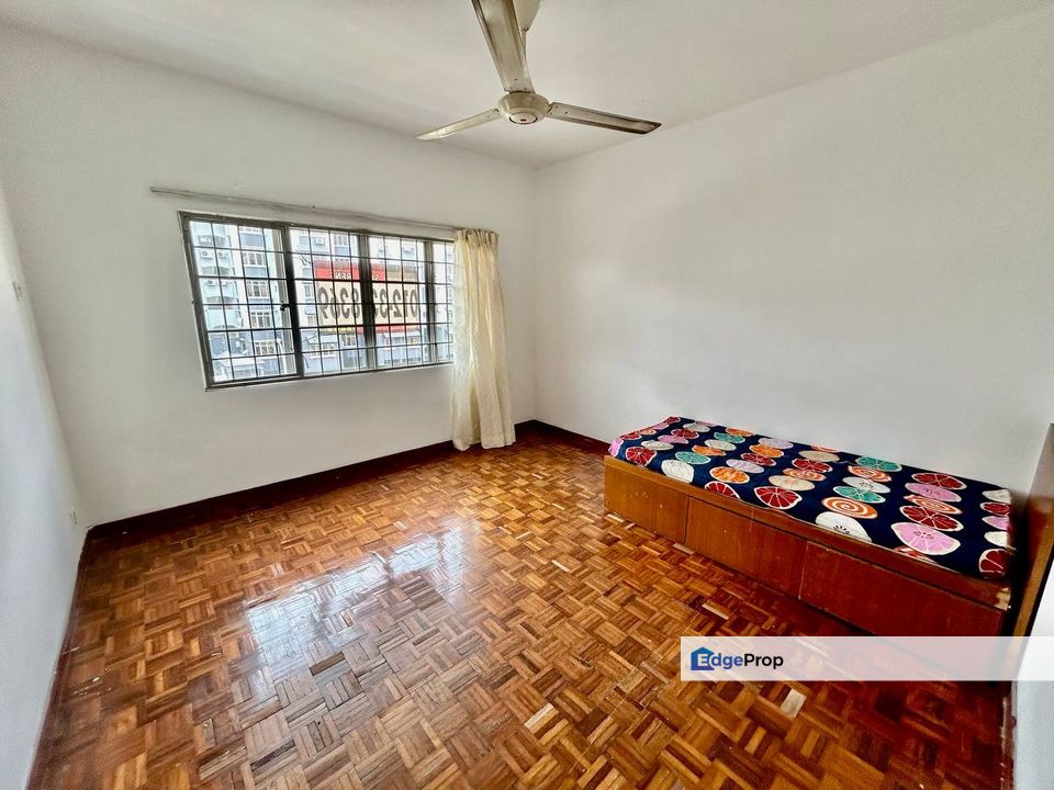 Starville Apartment Usj 19 Subang Jaya Freehold, Corner, Near Lrt, Selangor, USJ