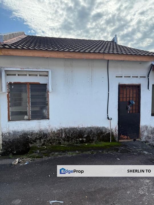 Taman Universiti - Single Storey house , Johor, Skudai