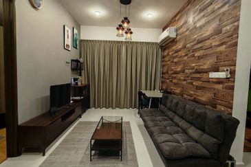 Baypoint @ Country Garden Danga Bay