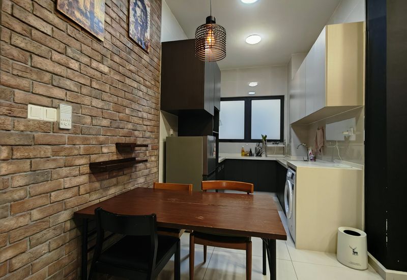 Baypoint @ Country Garden Danga Bay