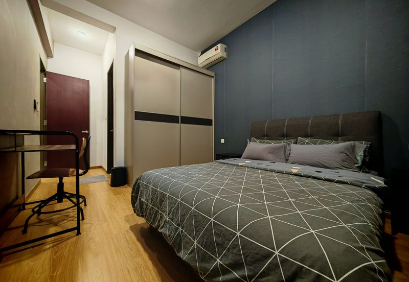 Baypoint @ Country Garden Danga Bay