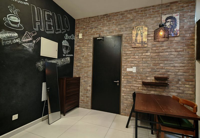 Baypoint @ Country Garden Danga Bay