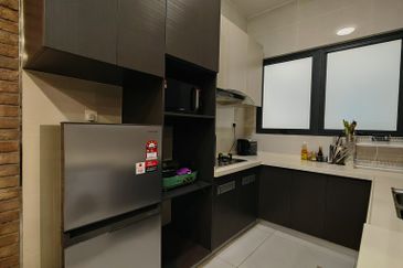 Baypoint @ Country Garden Danga Bay