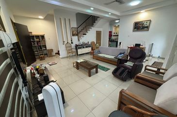 Horizon Hills Double Storey Semi D house 