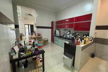 Horizon Hills Double Storey Semi D house 