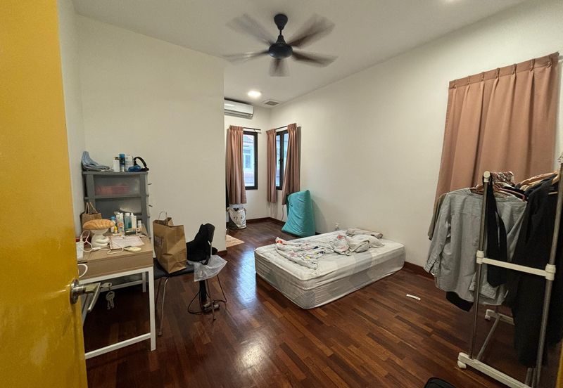 Horizon Hills Double Storey Semi D house 