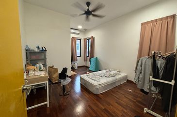 Horizon Hills Double Storey Semi D house 