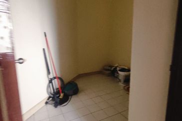 The Straits View, Bandar Baru Permas Jaya