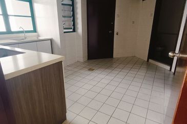 The Straits View, Bandar Baru Permas Jaya