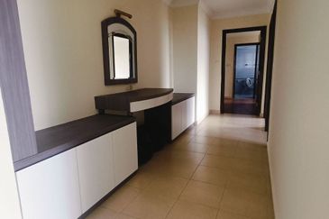 The Straits View, Bandar Baru Permas Jaya