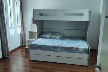 1Medini & Medini Signature