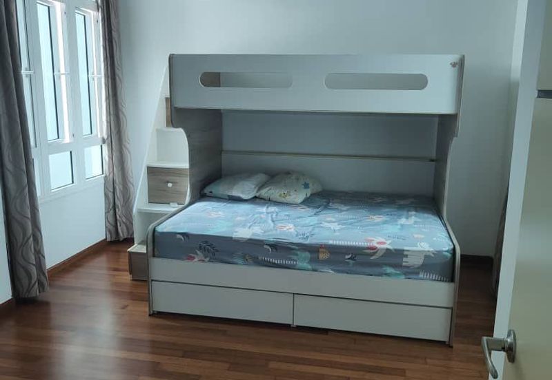 1Medini & Medini Signature