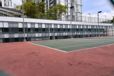 1Medini & Medini Signature