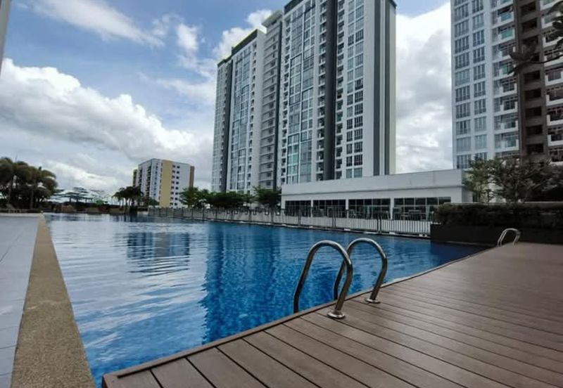 Meridin Bayvue Apartment