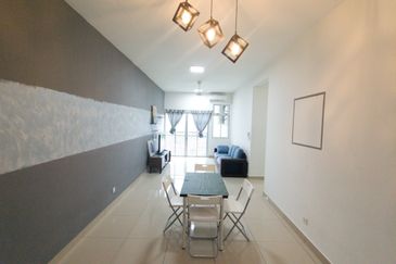 Meridin Bayvue Apartment