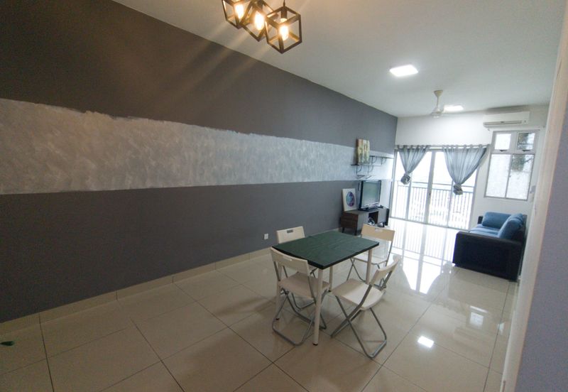 Meridin Bayvue Apartment