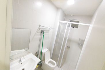 Meridin Bayvue Apartment