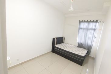 Meridin Bayvue Apartment