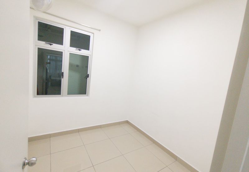 Meridin Bayvue Apartment